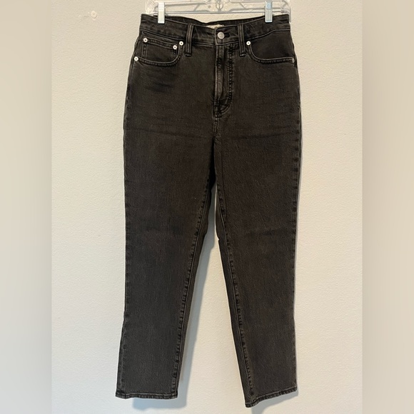 The Curvy Perfect Vintage Jean in Lunar Wash - Picture 4 of 8